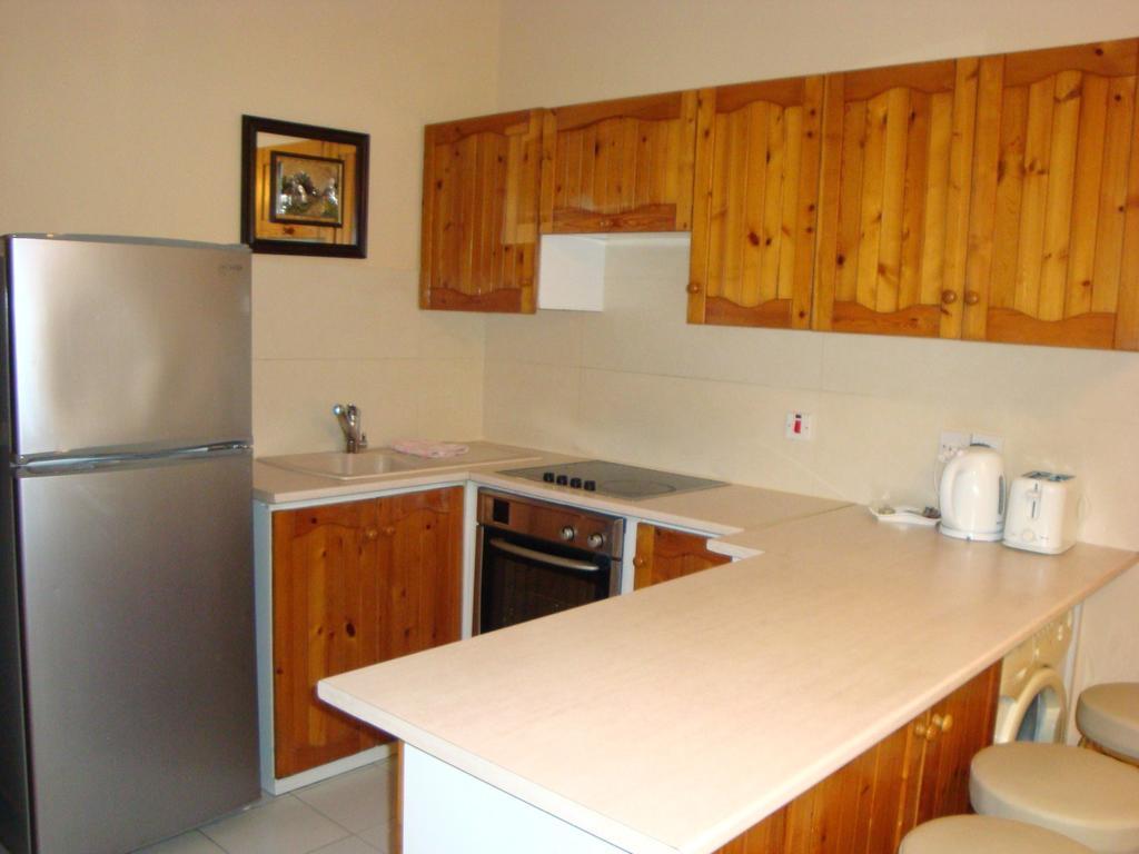 River Beach Apartments Limassol Cameră foto