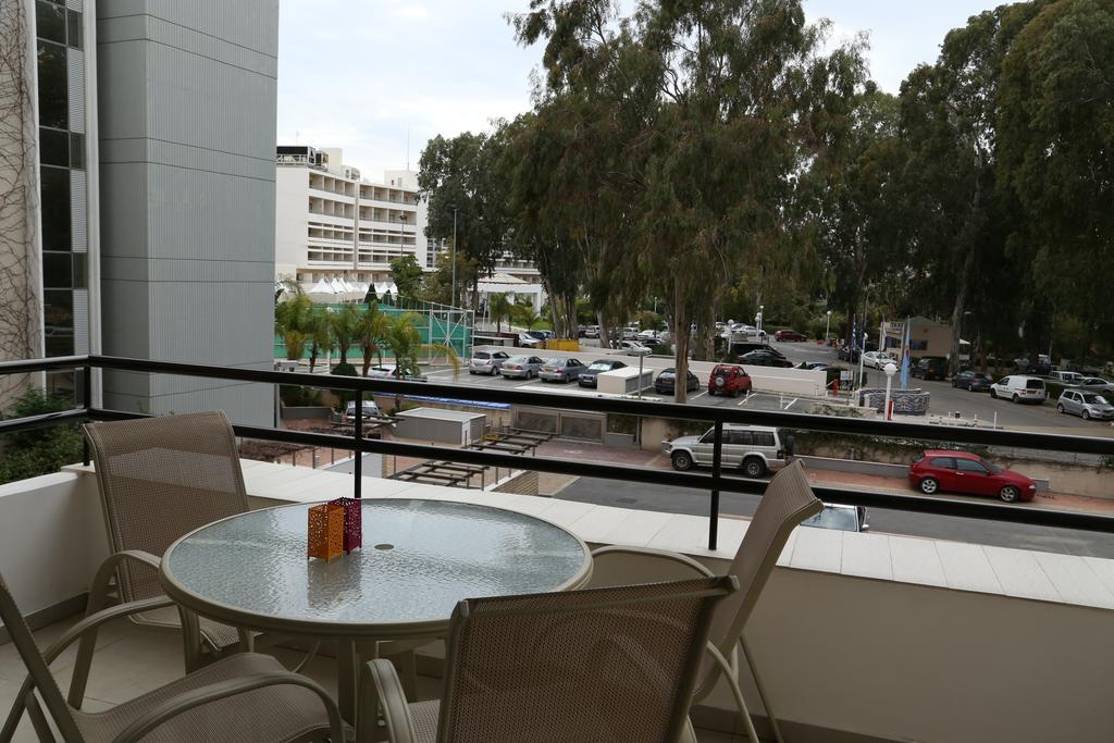 River Beach Apartments Limassol Cameră foto